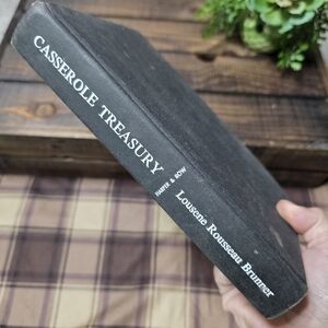 Vintage 1960s Cookbook - Casserole Treasury by Lousene Rousseau Brunner